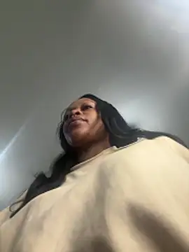 Boneca25 online show from June 3, 2026, 4:01 pm