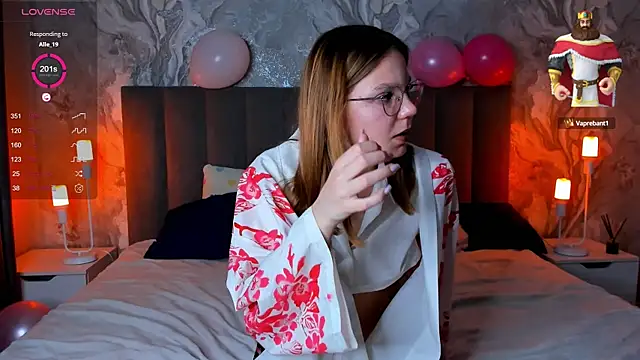 ElvinaBestwick online show from February 15, 2025, 9:37 pm