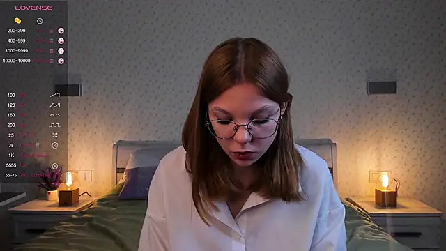 ElvinaBestwick online show from March 4, 2025, 3:26 pm