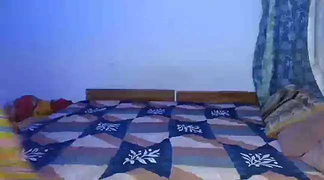 Snapshot of Fab_Suhani chatting on February 17, 2025, 4:59 pm Fab Suhani online show from February 17, 2025, 4:59 pm