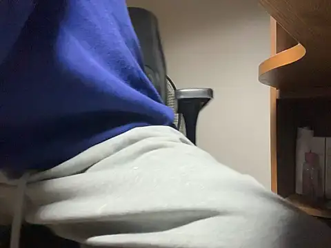 Snapshot of Phil_6677 chatting on January 15, 2026, 2:54 pm Phil 6677 online show from January 15, 2026, 2:54 pm