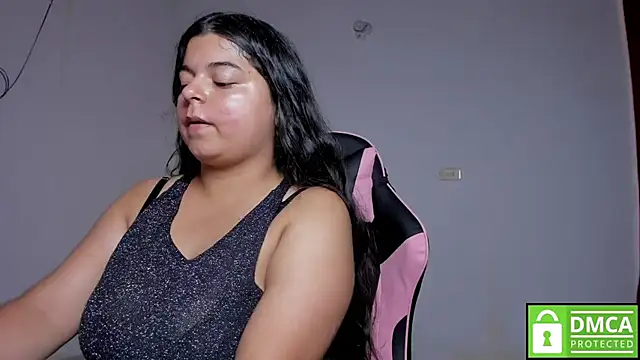 Snapshot of Little_Shaara chatting on October 2, 2025, 8:27 pm Little Shaara online show from October 2, 2025, 8:27 pm