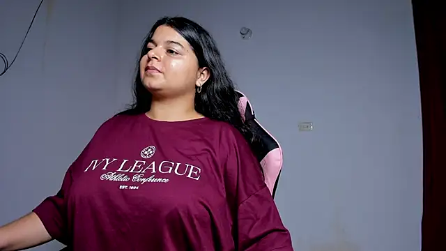 Snapshot of Little_Shaara chatting on October 22, 2025, 9:14 pm Little Shaara online show from October 22, 2025, 9:14 pm