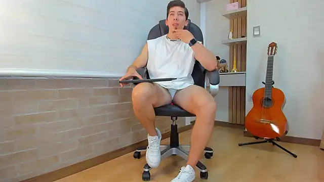 Tombarden online show from March 13, 2026, 8:26 pm