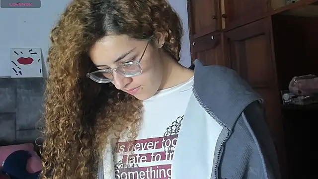 Isangel  online show from October 10, 2025, 5:50 am