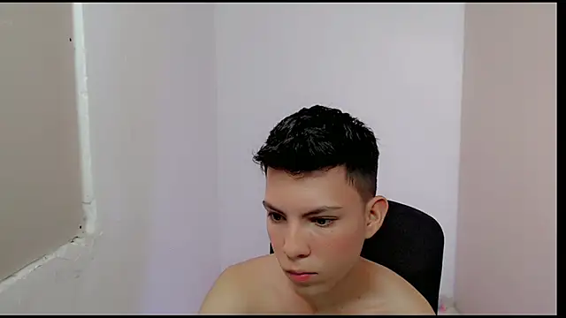 Snapshot of Alexxx_lov chatting on March 4, 2025, 3:26 pm Alexxx lov online show from March 4, 2025, 3:26 pm