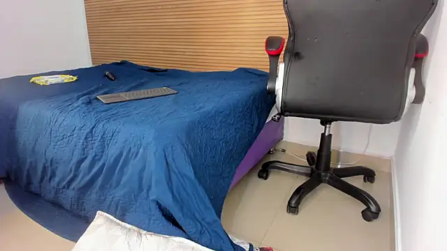 Dakkota Fox online show from December 21, 2025, 8:21 am