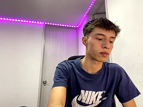 Snapshot of Juanmres chatting on September 16, 2025, 4:46 am Juanmres online show from September 16, 2025, 4:46 am