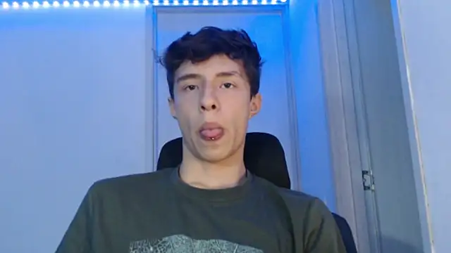 Snapshot of Juanmres chatting on October 24, 2025, 4:42 am Juanmres online show from October 24, 2025, 4:42 am