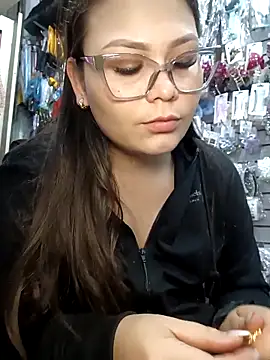 Vale Saenzz online show from October 1, 2025, 12:49 am