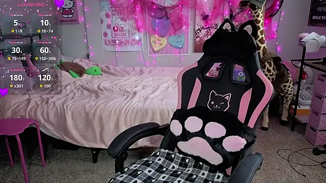 MissLoreleii online show from February 25, 2026, 8:51 pm