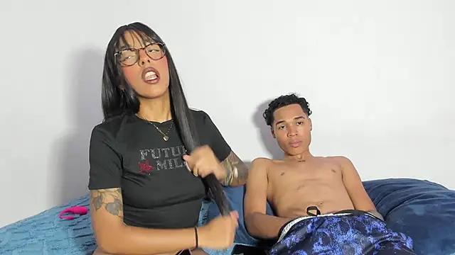 viankaa miller online show from October 6, 2025, 8:45 am