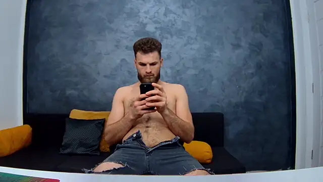 luke eddisonn online show from January 30, 2025, 7:39 am