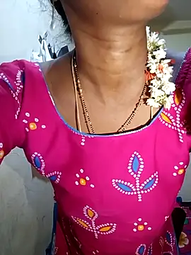 Snapshot of TeluguammayiMahi chatting on October 31, 2025, 11:39 pm TeluguammayiMahi online show from October 31, 2025, 11:39 pm