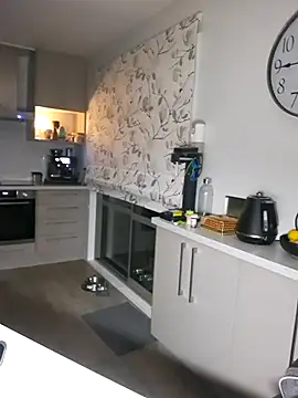 TAIZWRLD online show from November 15, 2025, 12:45 pm