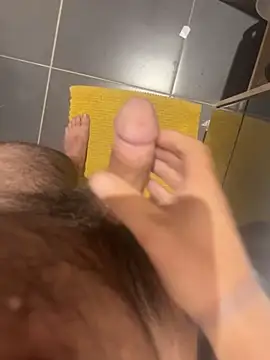 yannusgir33 online show from November 25, 2025, 10:21 pm