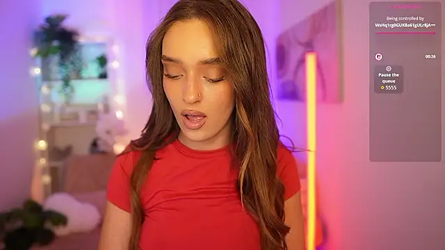 Clara Nia online show from March 6, 2026, 7:43 pm