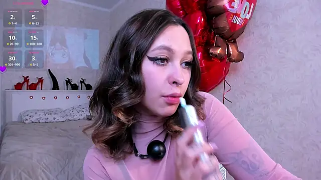 KarolineNeuer online show from February 27, 2025, 11:04 pm