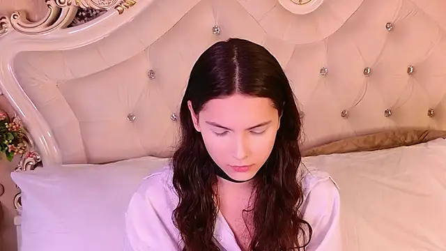 GIGI DAV online show from October 22, 2025, 8:52 pm