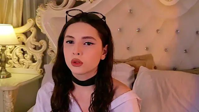 GIGI DAV online show from November 27, 2025, 8:55 pm