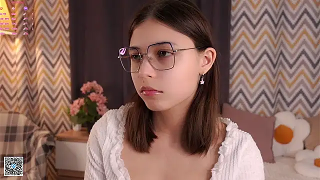 DarelleFare online show from October 3, 2025, 11:18 am