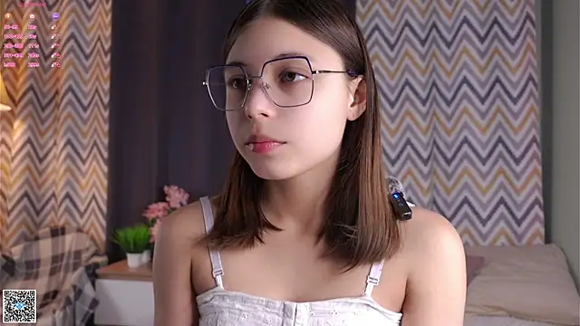 DarelleFare online show from October 9, 2025, 11:19 am