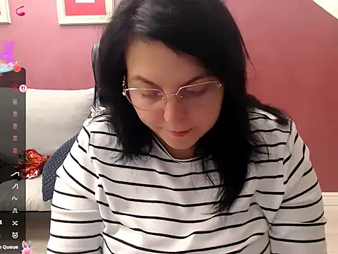 Wetandnaughtyxx online show from February 6, 2026, 10:07 am