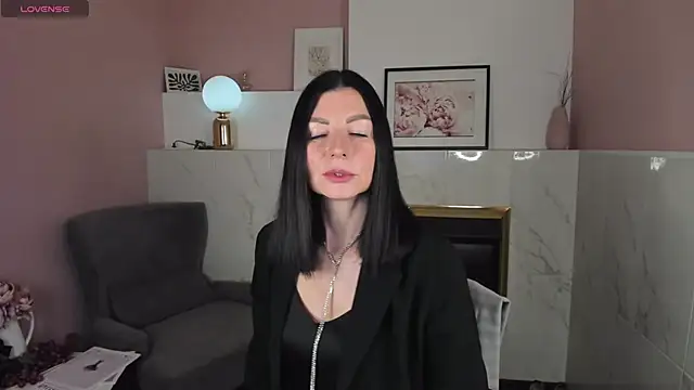 MonicaCheerful online show from February 8, 2025, 5:40 am