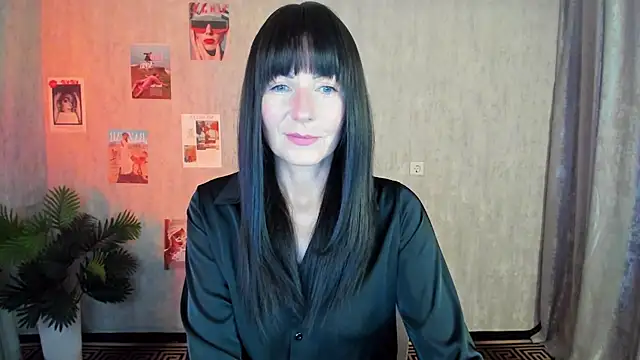 Snapshot of MonicaCheerful chatting on October 3, 2025, 12:24 pm MonicaCheerful online show from October 3, 2025, 12:24 pm