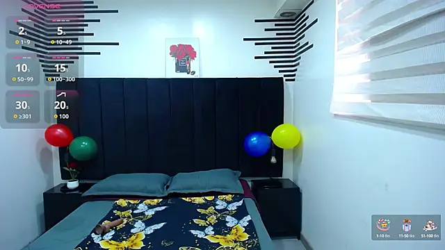 Snapshot of CamiilaReyes chatting on October 20, 2025, 1:44 pm CamiilaReyes online show from October 20, 2025, 1:44 pm