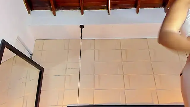 SamanthaMilann online show from February 18, 2025, 9:43 am