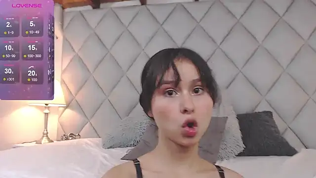 LalyCastro online show from February 25, 2025, 2:03 am