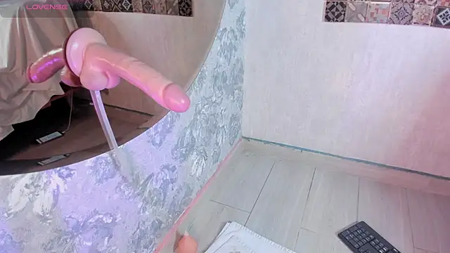 Hottie Alice online show from September 8, 2025, 7:46 pm