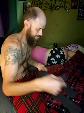 Snapshot of SUCKMEDEEP69 chatting on October 5, 2025, 2:26 pm SUCKMEDEEP69 online show from October 5, 2025, 2:26 pm