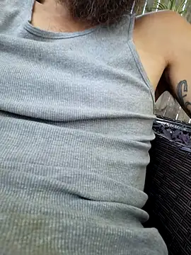 Snapshot of SUCKMEDEEP69 chatting on October 15, 2025, 1:44 pm SUCKMEDEEP69 online show from October 15, 2025, 1:44 pm