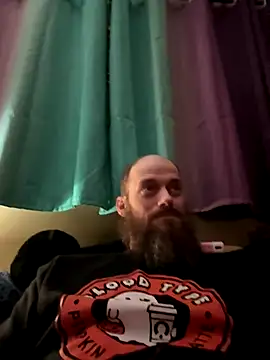 Snapshot of SUCKMEDEEP69 chatting on November 4, 2025, 2:10 am SUCKMEDEEP69 online show from November 4, 2025, 2:10 am