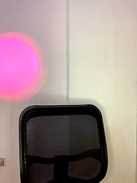 Snapshot of Miss_karol chatting on October 10, 2025, 6:29 pm Miss karol online show from October 10, 2025, 6:29 pm