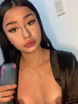 Snapshot of Miss_karol chatting on October 12, 2025, 2:32 am Miss karol online show from October 12, 2025, 2:32 am