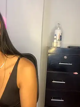 Snapshot of Miss_karol chatting on October 25, 2025, 6:13 pm Miss karol online show from October 25, 2025, 6:13 pm