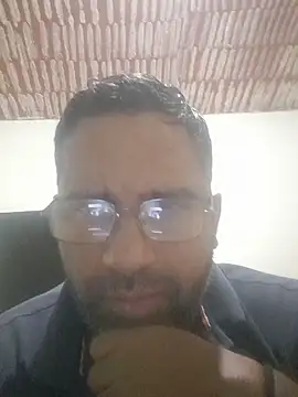 DOMINADOR5 online show from March 4, 2025, 5:32 am