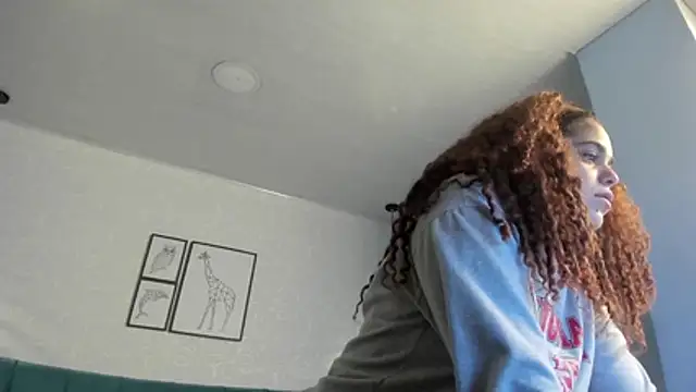 ninna curly online show from May 8, 2026, 2:06 am