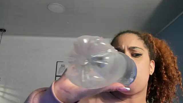 ninna curly online show from June 26, 2026, 3:22 am