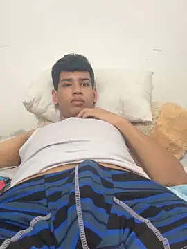 Santiago-Thompson online show from October 23, 2025, 3:33 pm