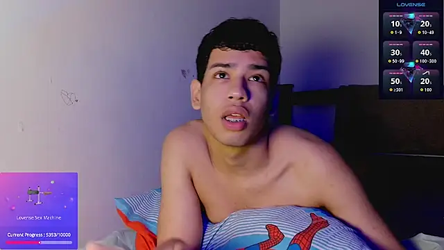 Snapshot of Santiago-Thompson chatting on February 15, 2026, 7:32 pm Santiago-Thompson online show from February 15, 2026, 7:32 pm