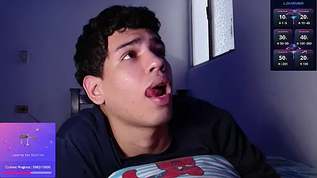 Snapshot of Santiago-Thompson chatting on February 17, 2026, 6:36 pm Santiago-Thompson online show from February 17, 2026, 6:36 pm