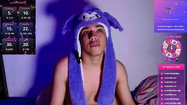 Snapshot of Santiago-Thompson chatting on March 22, 2026, 6:55 pm Santiago-Thompson online show from March 22, 2026, 6:55 pm