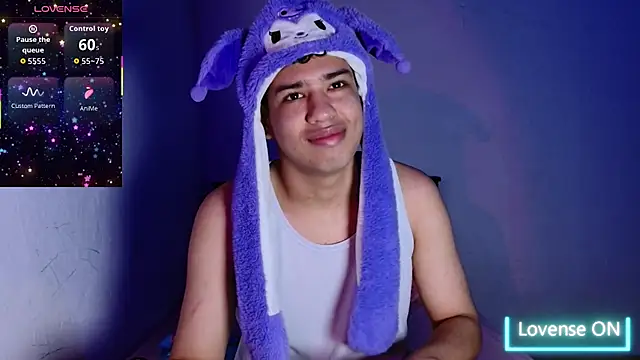 Snapshot of Santiago-Thompson chatting on March 26, 2026, 3:39 pm Santiago-Thompson online show from March 26, 2026, 3:39 pm