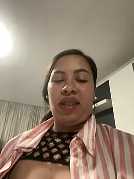 vanesavane395 online show from March 14, 2025, 8:49 pm