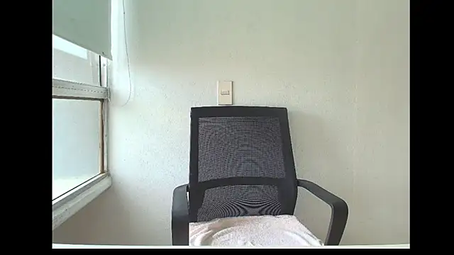 Alaiapink online show from March 10, 2026, 3:28 pm