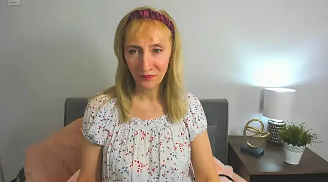 MargaretMilf69 online show from February 8, 2025, 6:12 am